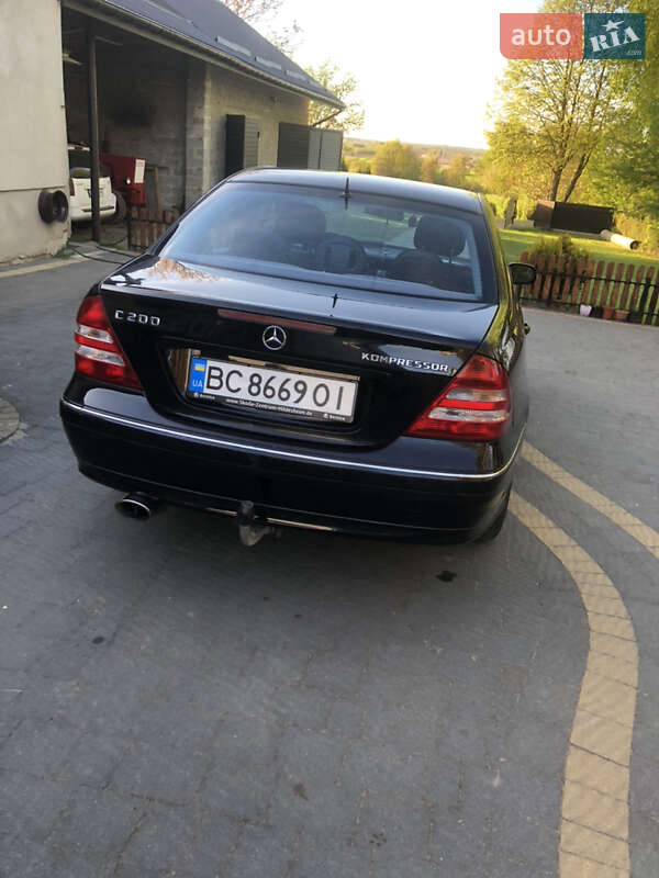 Седан Mercedes-Benz C-Class 2005 в Яворове