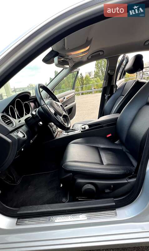 Седан Mercedes-Benz C-Class 2014 в Києві