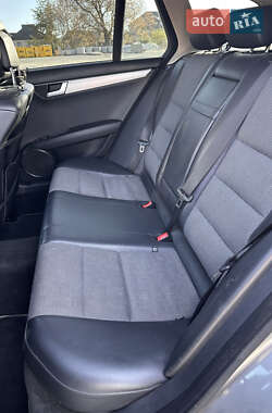 Универсал Mercedes-Benz C-Class 2011 в 