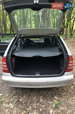 Універсал Mercedes-Benz C-Class 2002 в 