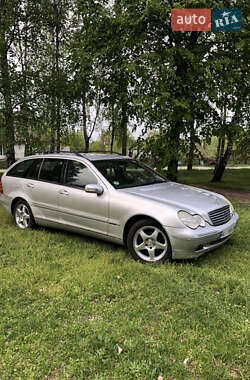 Універсал Mercedes-Benz C-Class 2002 в Києві