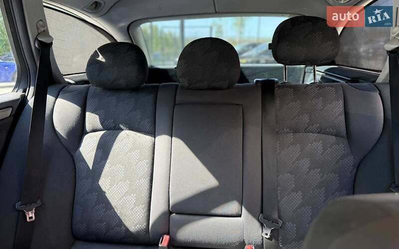 Универсал Mercedes-Benz C-Class 2004 в Черновцах