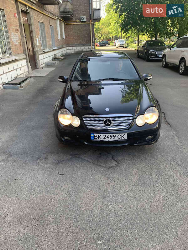 Купе Mercedes-Benz C-Class 2001 в Киеве
