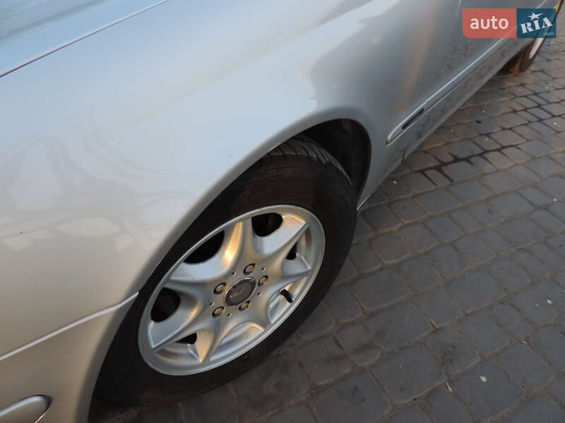 Седан Mercedes-Benz C-Class 2002 в Кривом Роге