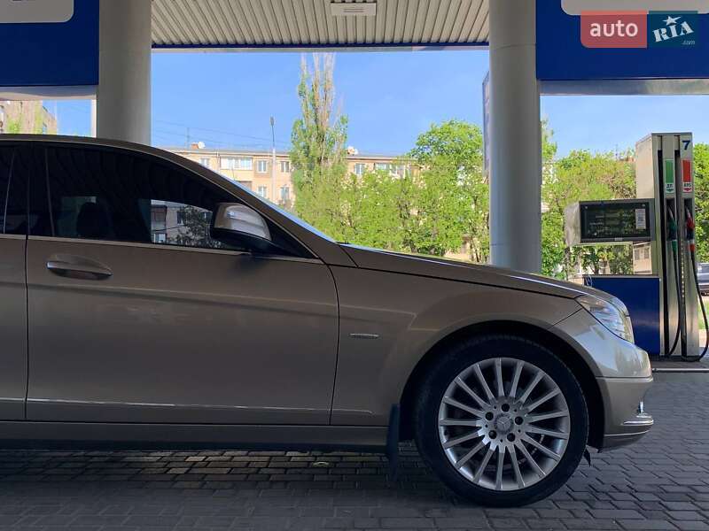 Седан Mercedes-Benz C-Class 2007 в Миколаєві