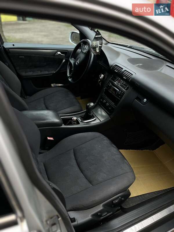 Седан Mercedes-Benz C-Class 2000 в Подольске