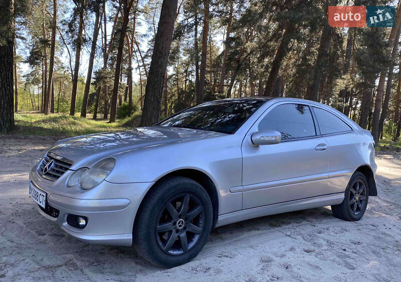 Купе Mercedes-Benz C-Class 2002 в 