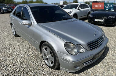 Седан Mercedes-Benz C-Class 2005 в 