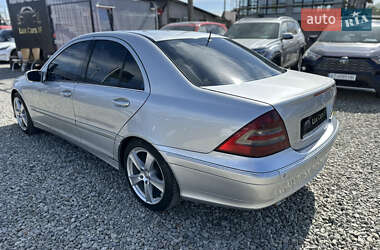 Седан Mercedes-Benz C-Class 2005 в 