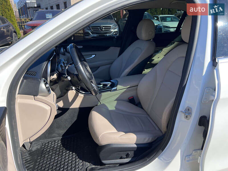 Седан Mercedes-Benz C-Class 2015 в Нововолынске