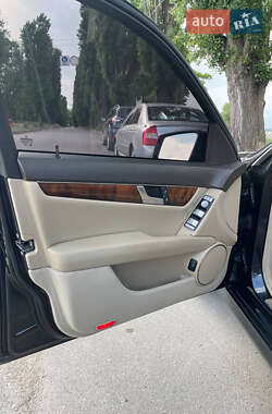 Седан Mercedes-Benz C-Class 2011 в 