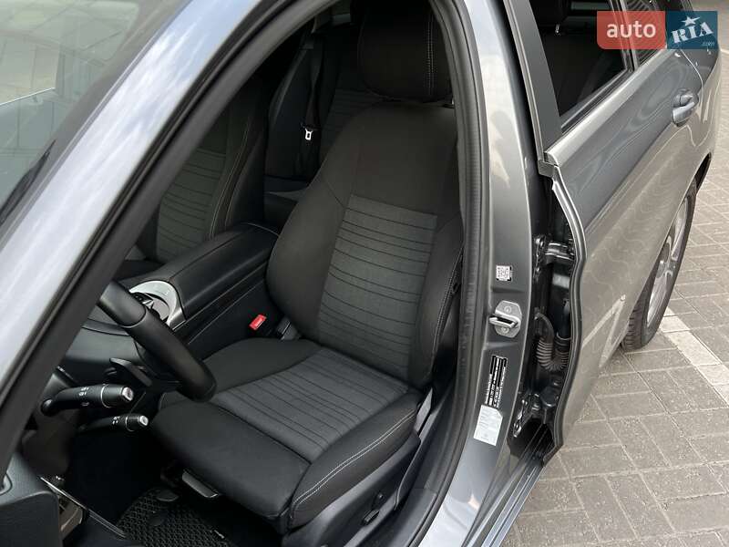 Універсал Mercedes-Benz C-Class 2018 в Києві