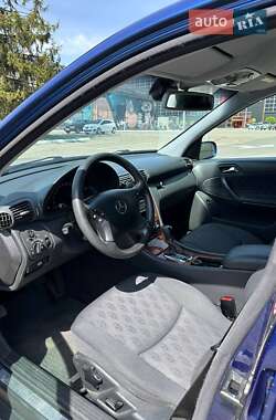 Седан Mercedes-Benz C-Class 2003 в 