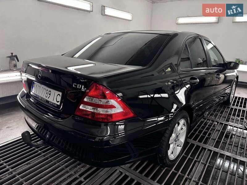 Седан Mercedes-Benz C-Class 2006 в Ивано-Франковске