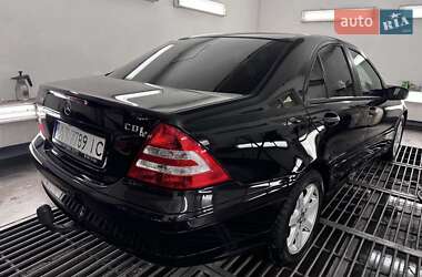 Седан Mercedes-Benz C-Class 2006 в 