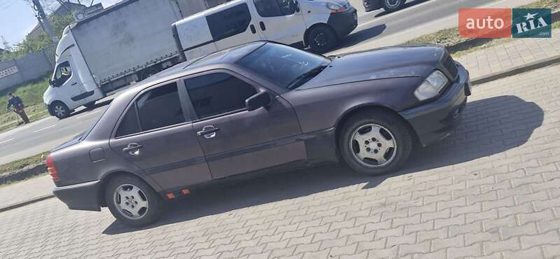 Седан Mercedes-Benz C-Class 1994 в Одессе