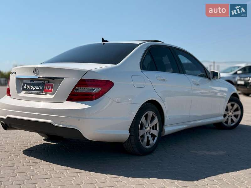 Седан Mercedes-Benz C-Class 2012 в Львове