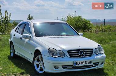Седан Mercedes-Benz C-Class 2004 в Ровно