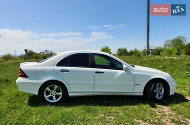 Седан Mercedes-Benz C-Class 2004 в 