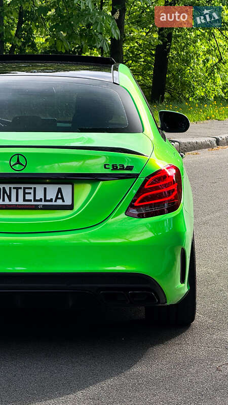 Седан Mercedes-Benz C-Class 2015 в Киеве
