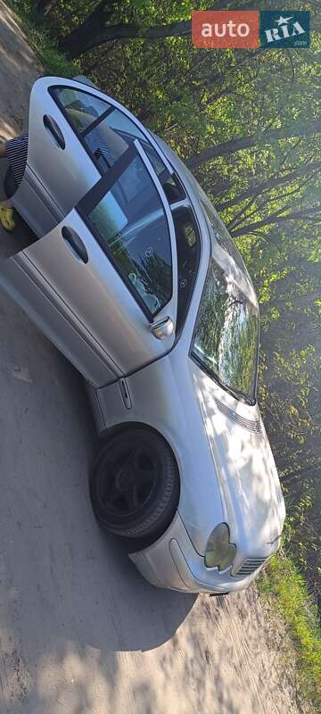 Седан Mercedes-Benz C-Class 2001 в Каменском