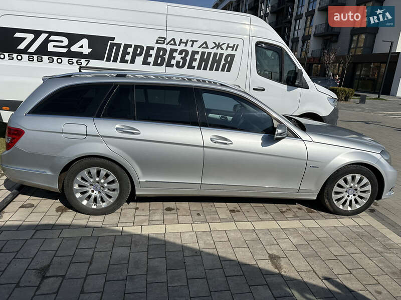 Универсал Mercedes-Benz C-Class 2012 в Ужгороде