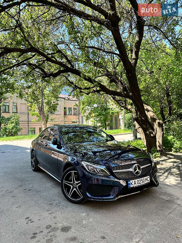 Седан Mercedes-Benz C-Class 2017 в 