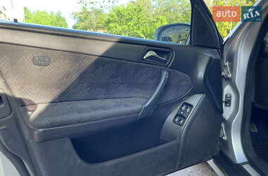 Универсал Mercedes-Benz C-Class 2001 в 