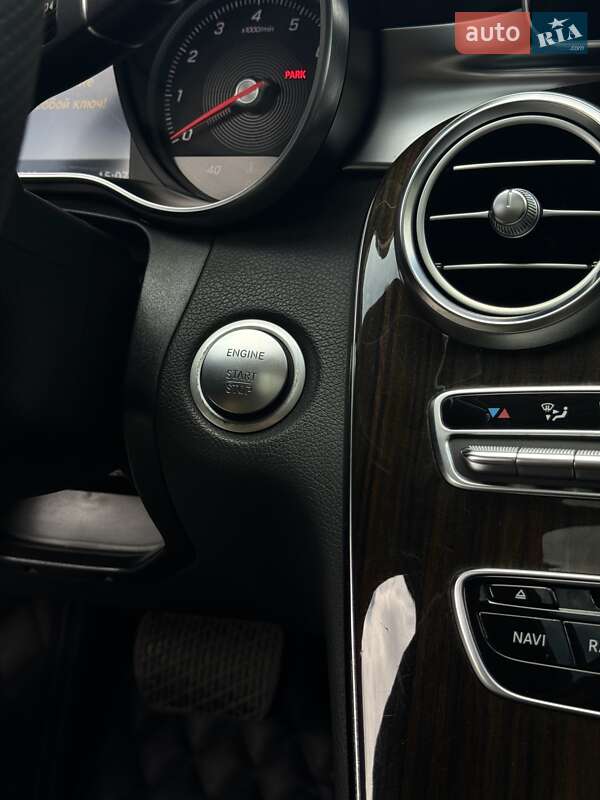 Седан Mercedes-Benz C-Class 2017 в Киеве