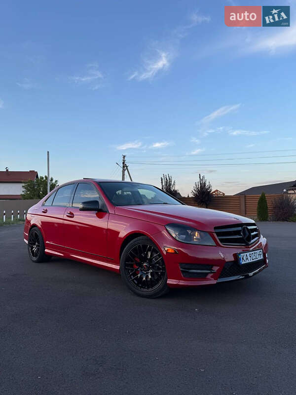 Седан Mercedes-Benz C-Class 2014 в Киеве