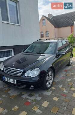 Універсал Mercedes-Benz C-Class 2006 в Рівному