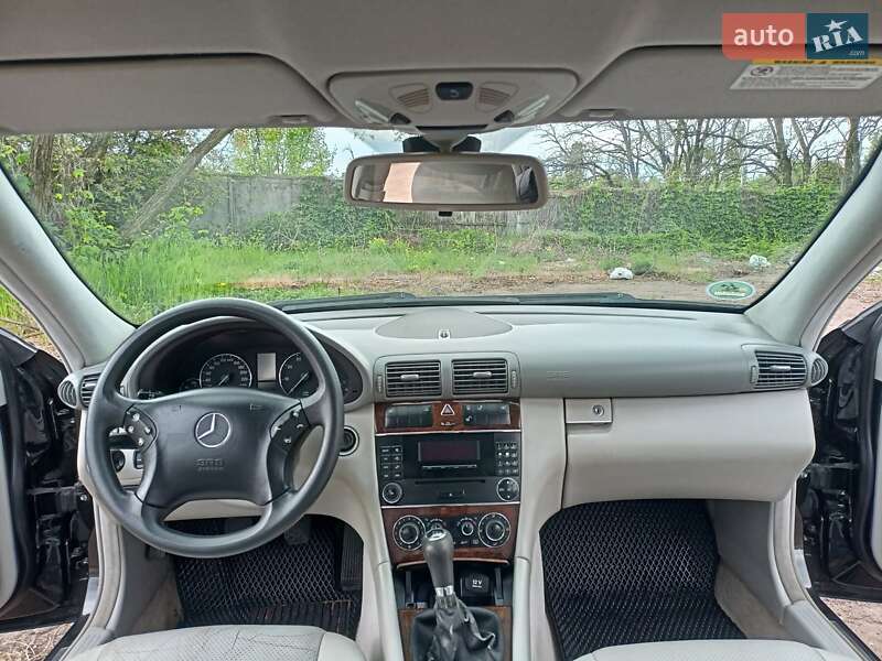 Седан Mercedes-Benz C-Class 2004 в Чернигове