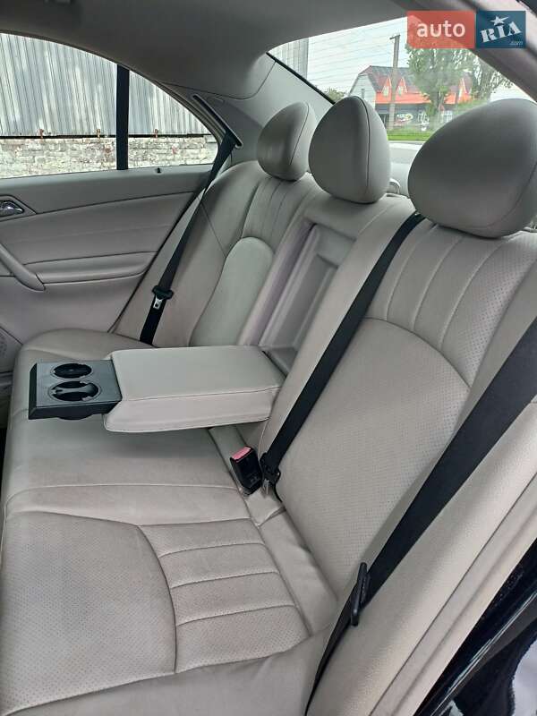 Седан Mercedes-Benz C-Class 2004 в Чернигове
