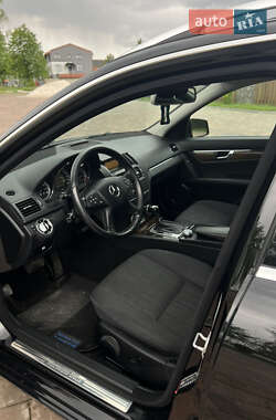 Універсал Mercedes-Benz C-Class 2010 в 