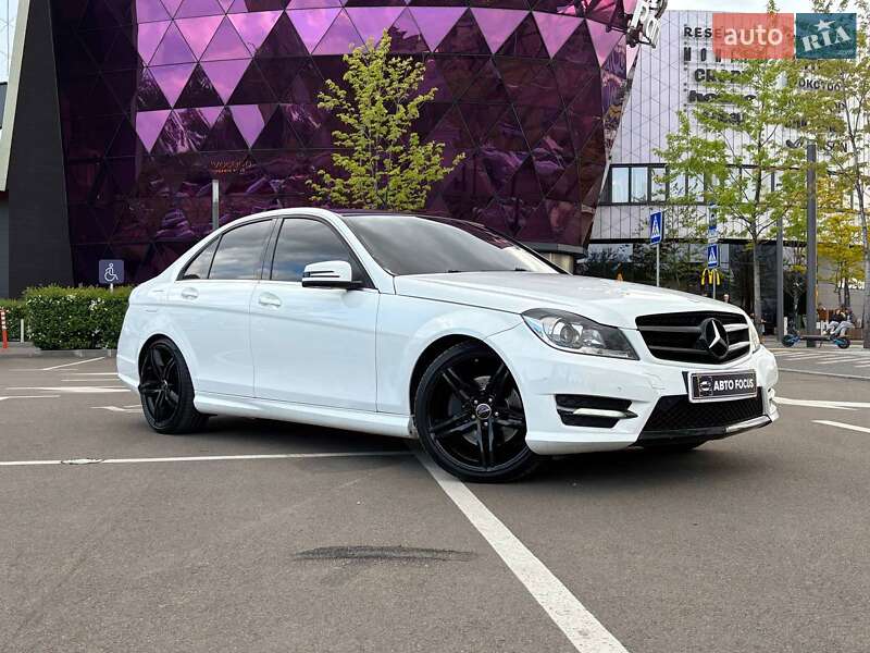 Седан Mercedes-Benz C-Class 2013 в 