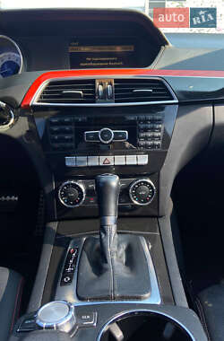 Купе Mercedes-Benz C-Class 2011 в 