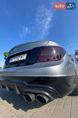 Купе Mercedes-Benz C-Class 2011 в 