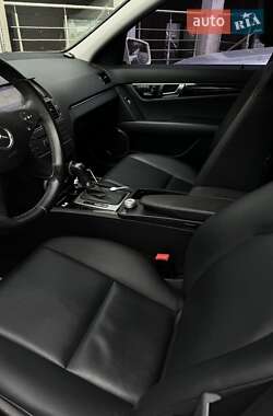 Седан Mercedes-Benz C-Class 2011 в 