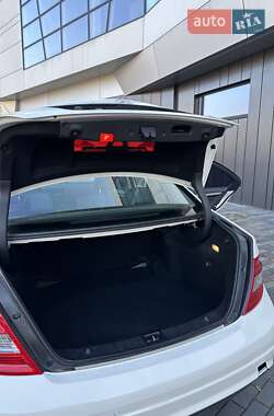 Седан Mercedes-Benz C-Class 2011 в 