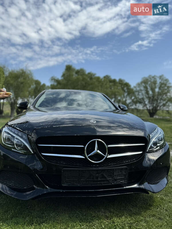 Седан Mercedes-Benz C-Class 2017 в Киеве