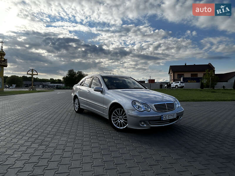 Mercedes-Benz C-Class 2004