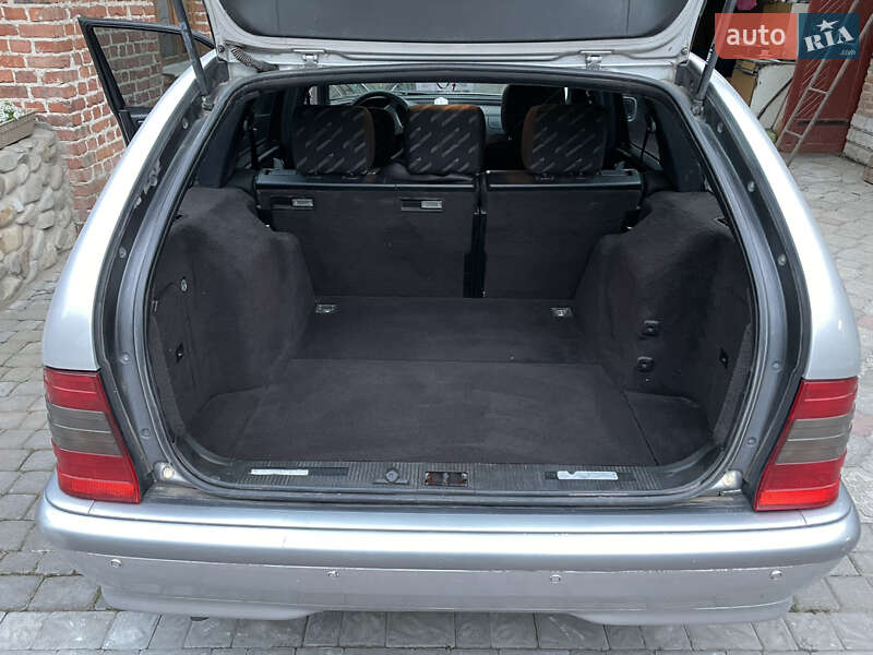 Универсал Mercedes-Benz C-Class 1999 в Сокале