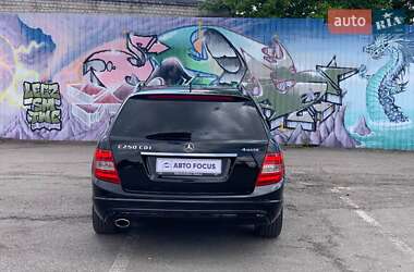 Универсал Mercedes-Benz C-Class 2012 в 