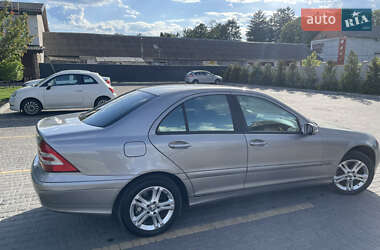 Седан Mercedes-Benz C-Class 2006 в 