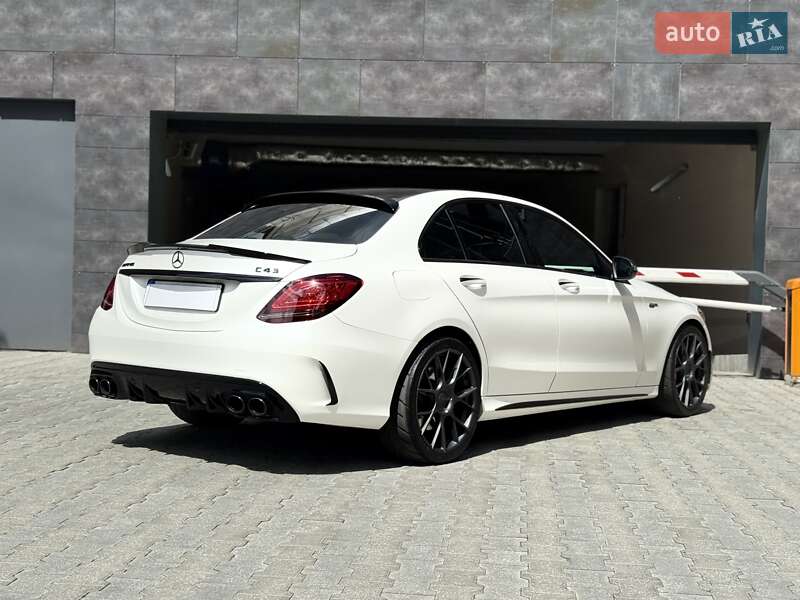 Седан Mercedes-Benz C-Class 2019 в Києві