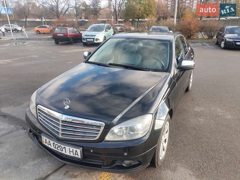 Седан Mercedes-Benz C-Class 2007 в 