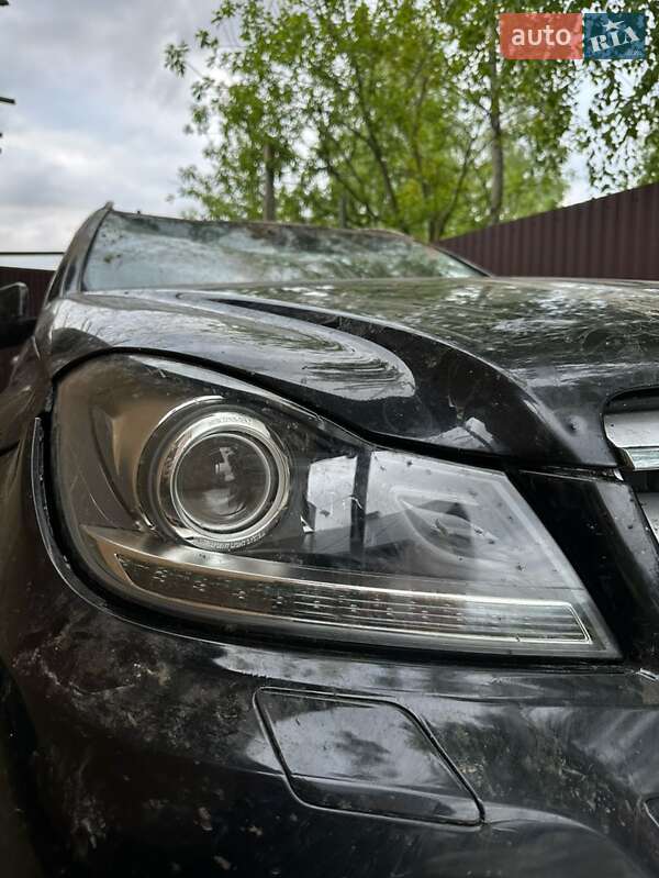 Универсал Mercedes-Benz C-Class 2011 в 