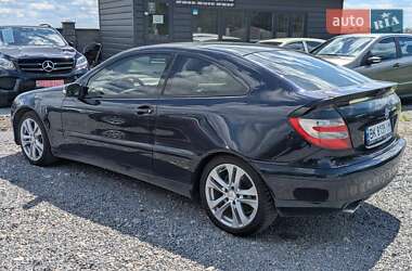 Купе Mercedes-Benz C-Class 2005 в 