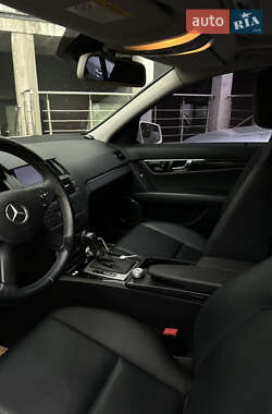 Седан Mercedes-Benz C-Class 2011 в 