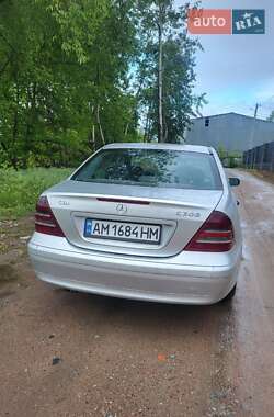 Седан Mercedes-Benz C-Class 2001 в 